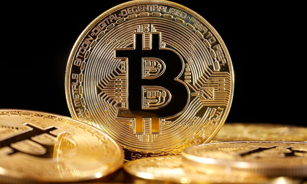 Bitcoin remains above $65,000: what prospects will the cryptocurrency have?