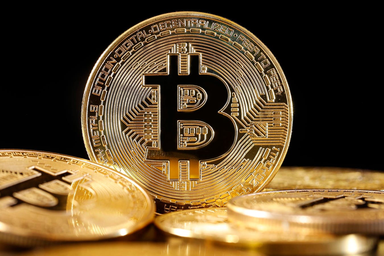 Bitcoin remains above $65,000: what prospects will the cryptocurrency have?