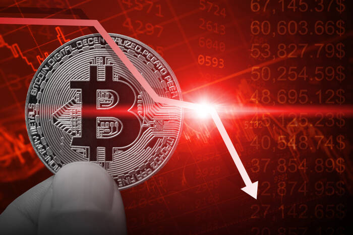 Cryptocurrency Market Collapse: Bitcoin and Altcoins Hit Monthly Lows Amid Widespread Sell-Offs