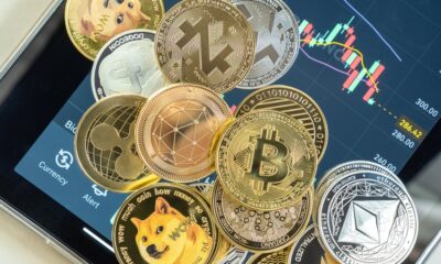 Economist Predicts Sharp Rise in Altcoins Before Recession: “Altseason Will Make Alts Fly”