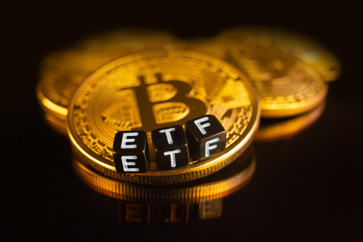 Spot Bitcoin ETFs Turn Negative as BTC Price Drops