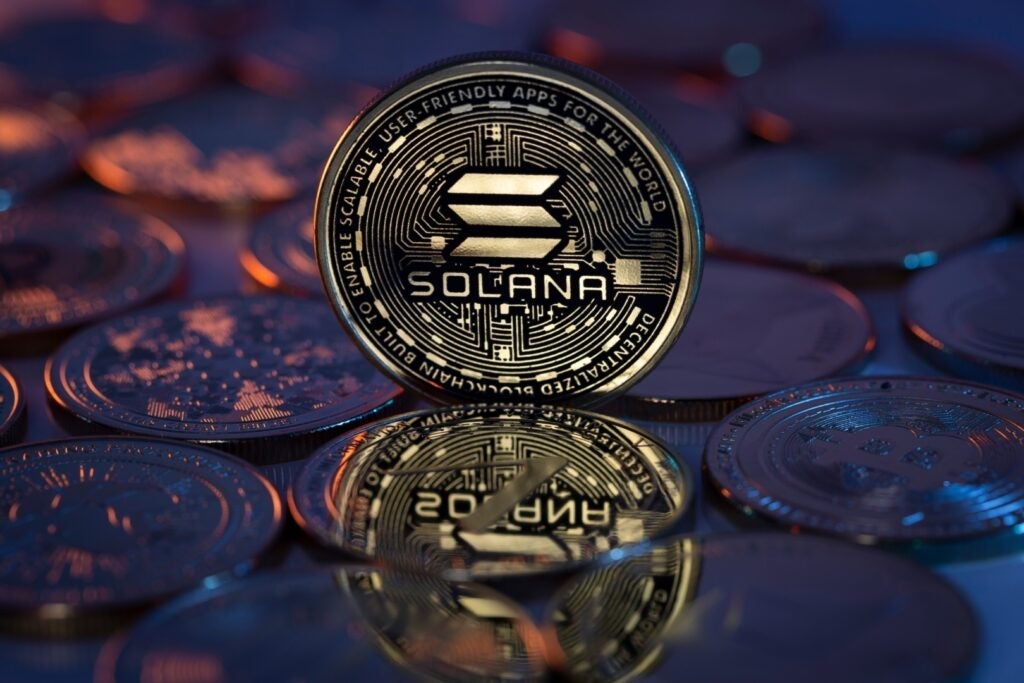 Solana Soars 16% in 7 Days, Beats Bitcoin and Ethereum on ETF App Momentum: Will More Apps Follow? - Emeren Group (NYSE:SOL)